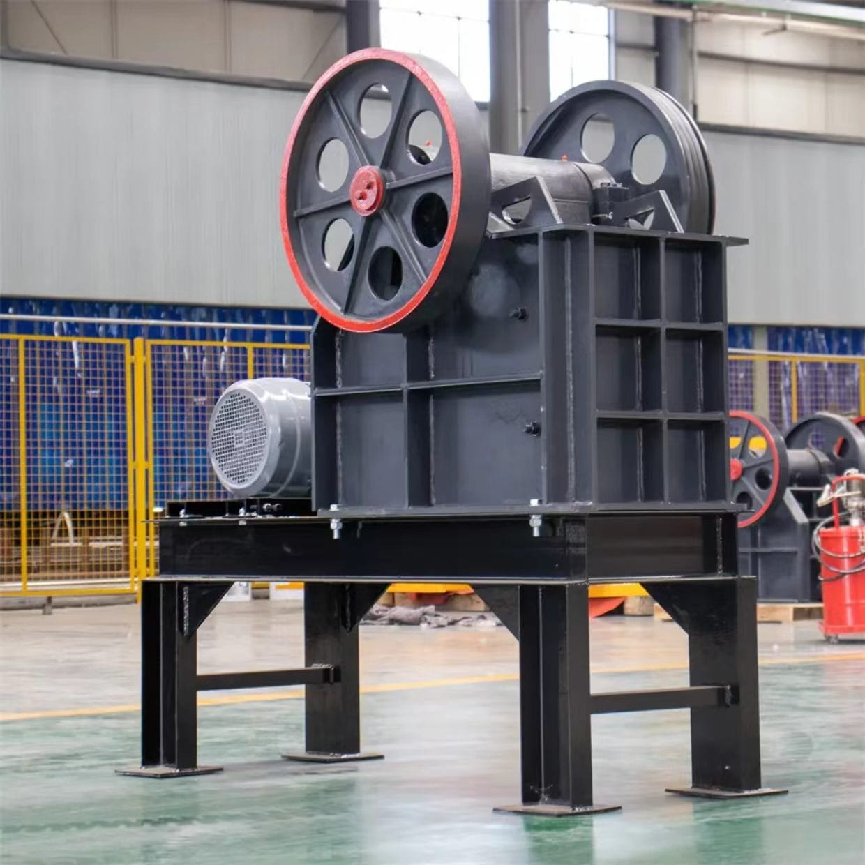 recycled concrete aggregate produced by a compact mobile crusher
